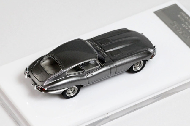 1/43 ixo JAGUAR E TYPE 50周年記念モデル ガンメタリック 1/43 ixo JAGUAR E TYPE 50周年記念モデル ガンメタリック