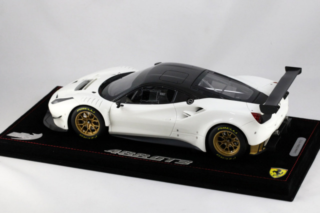 BBRさん専用 BBR P18123CV 1/18 フェラーリ 488GT3 Avus White /Carbon roof