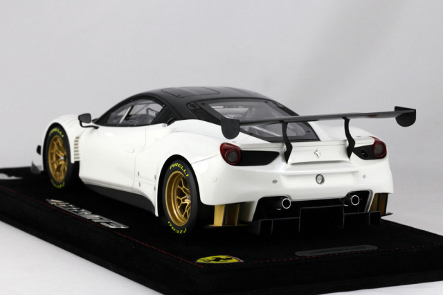 【おすすめ】 Avus 488GT3 フェラーリ 1/18 P18123CV BBR White roof /Carbon ミニカー