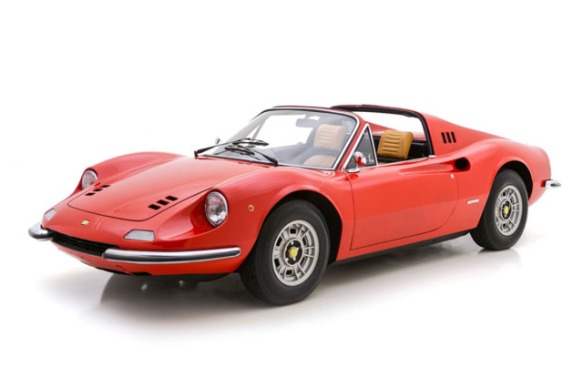 ** 予約商品 ** BBR P18152A2 1/18 Ferrari Dino 246 GTS 1972 Rosso Corsa - Beige interior （ケース付）