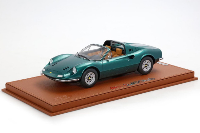 ** 予約商品 ** BBR P18152E 1/18 Ferrari Dino 246 GTS 1972 Verde Pino - Beige interior Limited 46pcs （ケース付）