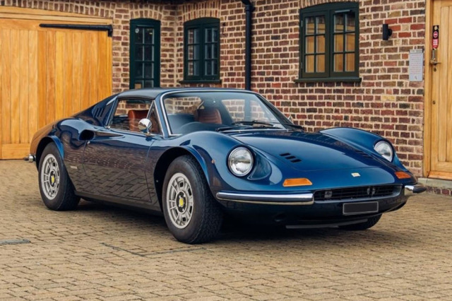 ** 予約商品 ** BBR P18152G 1/18 Ferrari Dino 246 GTS 1972 with roof Blu Sera - Cuoio interior Limited 46pcs （ケース付）