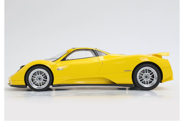 予約商品 ** BBR P18170BV 1/18 Pagani ZONDA C12 Yellow Limited