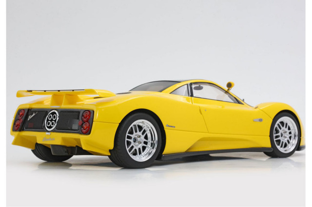 予約商品 ** BBR P18170BV 1/18 Pagani ZONDA C12 Yellow Limited