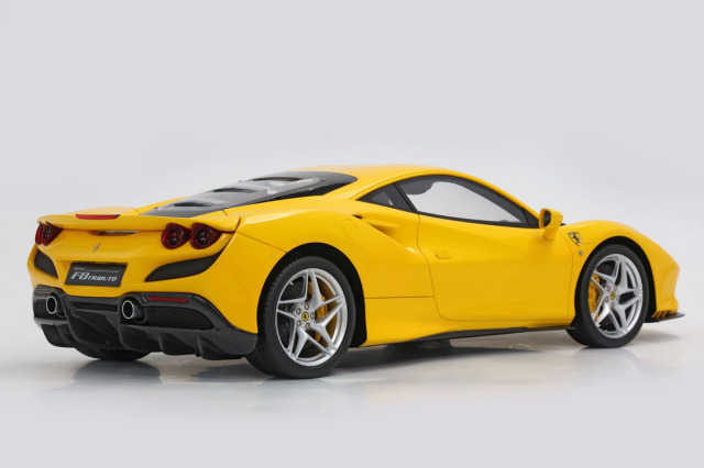 BBR P18171C-25V 1/18 Ferrari F8 Tributo Giallo Modena Limited