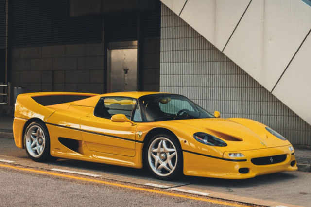 ** 予約商品 **  BBR P18189B1V 1/18 Ferrari F50 Coupe 1995 Yellow - Black interiors & Headlights Limited 48pcs （ケース付）