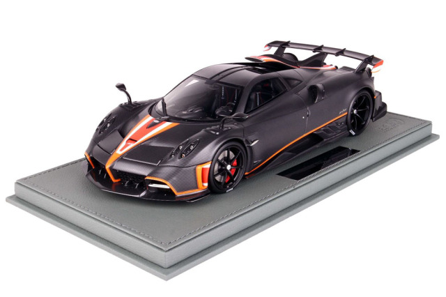 パガーニ 1/18 BBR 完売品 イモラ Carbon Matt 2020 Imola Pagani 1/18 P18192FV お取り寄せ商品】BBR ミニカー マットブラックカーボン ミニカー