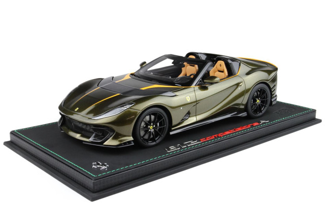 BBR P18209NV 1/18 Ferrari 812 Competizione A Green Volterra（ケース付）