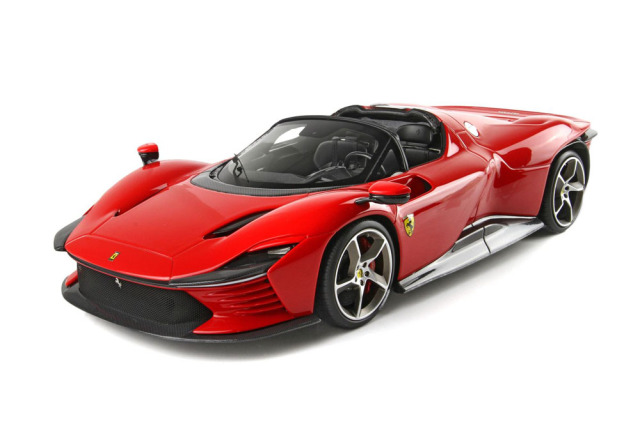 BBR P18214CV 1/18 Ferrari Daytona SP3 Icona Rosso Corsa