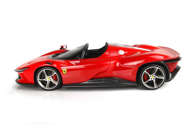 Ferrari Daytona SP3 BBR製 1/18 ロッソコルサ 1/18 BBR Ferrari Daytona SP3 Icon Series (Rosso Corsa Red