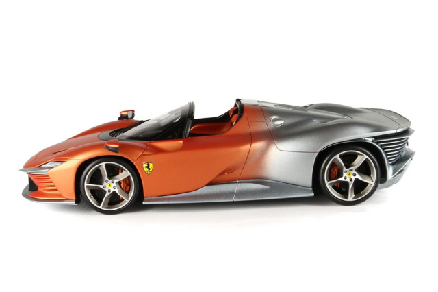 お取り寄せ商品】 BBR P18214STV 1/18 Ferrari Daytona SP3 Icona