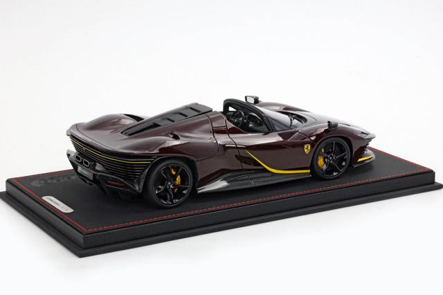 予約商品 ** BBR P18214TMM 1/18 Ferrari Daytona SP3 Serie Icona