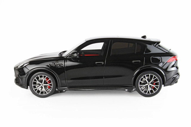 B.B.R ＜予約品＞ BBR 1/18 Maserati Grecale Trofeo ブラック