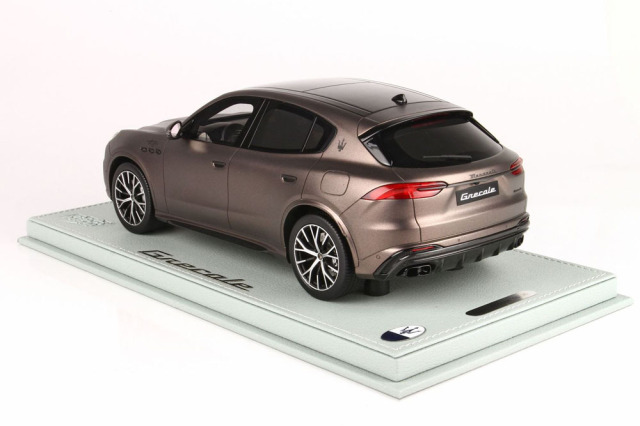お取り寄せ商品】 BBR P18220FV 1/18 Maserati Grecale Trofeo