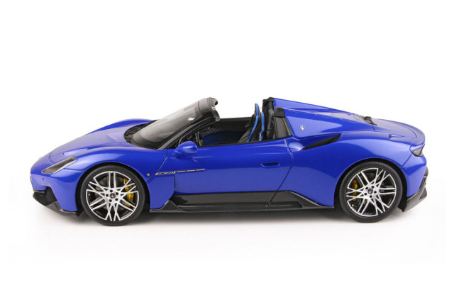ミニカー BBR 1/18 Maserati MC20 CIELO Blu お取り寄せ商品】 BBR P18222DV 1/18 Maserati MC20 CIELO Blu