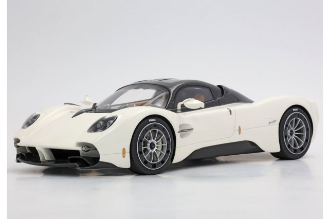 予約商品 ** BBR P18223C1V 1/18 Pagani Utopia Coupe Pearl