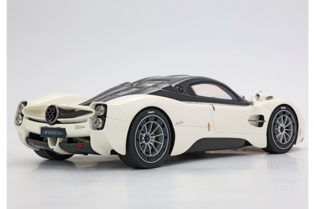 予約商品 ** BBR P18223C1V 1/18 Pagani Utopia Coupe Pearl