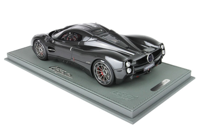 BBR P18223CFV 1/18 Pagani Utopia Full Carbon Fiber limited 99pcs