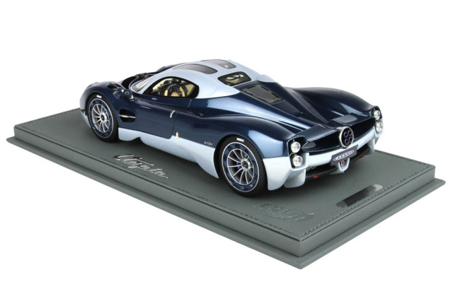 BBR P18223EV 1/18 Pagani Utopia Carbon Fiber Blue （ケース付