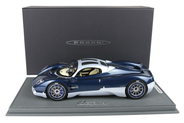 BBR P18223EV 1/18 Pagani Utopia Carbon Fiber Blue （ケース付