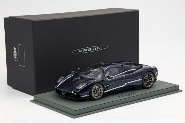 予約商品 ** BBR P18223GV 1/18 Pagani Utopia Blu Midnight