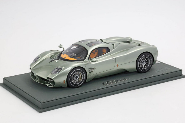 ** 予約商品 ** BBR P18223LV 1/18 Pagani Utopia Verde Pampa Limited 50pcs （ケース付）