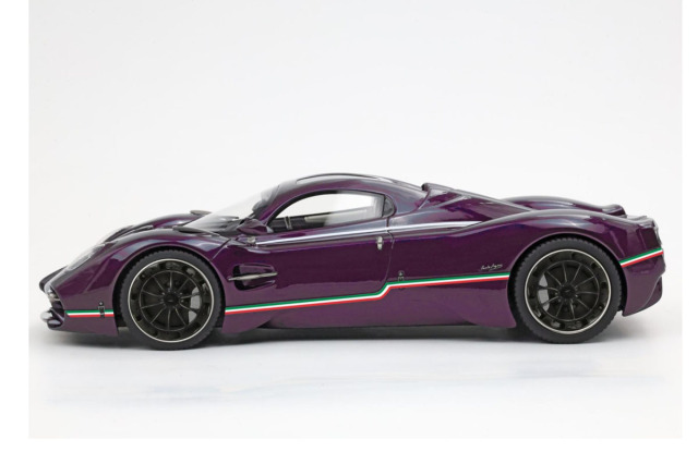 予約商品 ** BBR P18223NV 1/18 Pagani Utopia Coupe Viola Hong