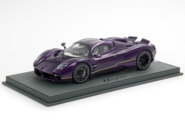 ** 予約商品 ** BBR P18223NV 1/18 Pagani Utopia Coupe Viola Hong Kong / Italian stripe （ケース付）