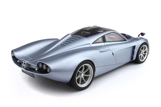 新発売 BBR 1/18 パガーニ ウアイラ Codalunga ミニカー BBR P18228AV 1/18 Pagani Huayra Codalunga Azzurro Sardegna