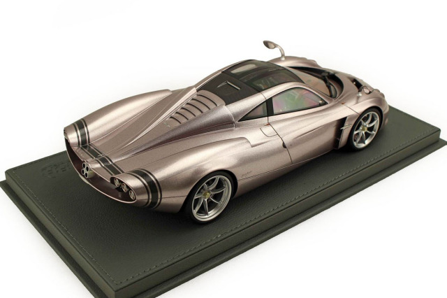 新発売 BBR 1/18 パガーニ ウアイラ Codalunga ミニカー 新発売 BBR 1/18 パガーニ ウアイラ Codalunga ミニカー BBR