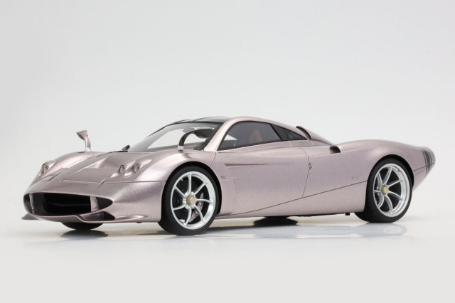 BBR P18228BV 1/18 Pagani Huayra Codalunga Iridescent Bronzo Aymara