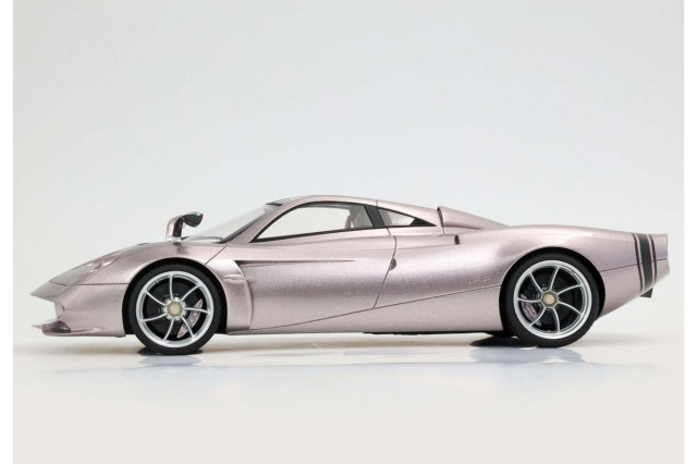BBR P18228BV 1/18 Pagani Huayra Codalunga Iridescent Bronzo Aymara