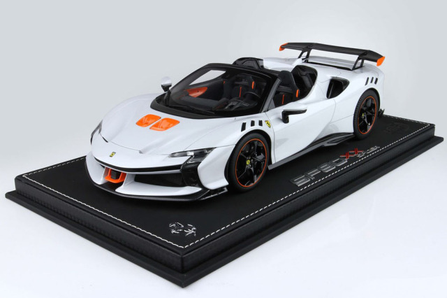 BBR P18238CV 1/18 Ferrari SF90XX Spider Bianco Artico Limited 50pcs （ケース付）