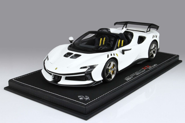 BBR P18238LV 1/18 Ferrari SF90XX Spider Bianco Cervino Limited 24pcs （ケース付）