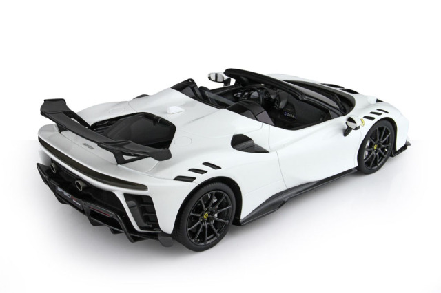 ラヴィ様 BBR P18238L1V 1/18 Ferrari SF90XX Spider Bianco Cervino Limited