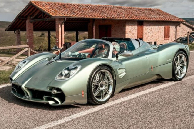 予約商品 ** BBR P18245CV 1/18 Pagani Utopia Roadster Verde Mara