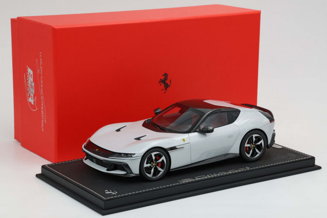 【美品】マセラティ レヴァンテ モデルカー ホワイト1/18 BBR製 Amazon | BBR 1/18 Maserati Grecale Trofeo ホワイト