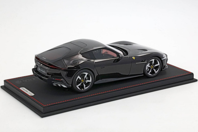BBR P18248GV 1/18 Ferrari 12 Cilindri Coupe Nero Prosangue