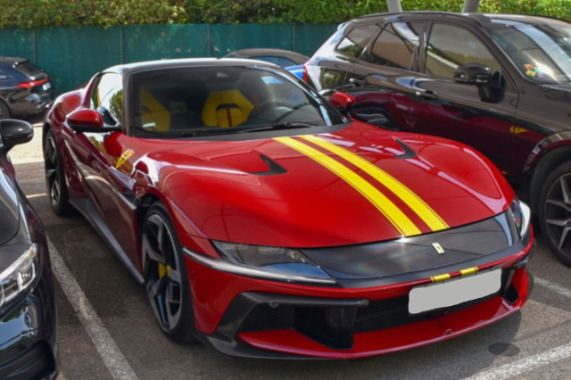 ** 予約商品 ** BBR P18248N 1/18 Ferrari 12 Cilindri Coupe Rosso Corsa / Yellow stripes （ケース付）