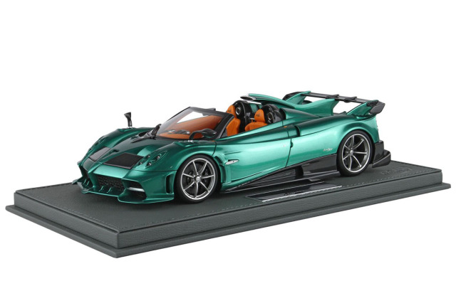 ** 予約商品 ** BBR P18250AV 1/18 Pagani Imola Roadster Rio Green （ケース付）