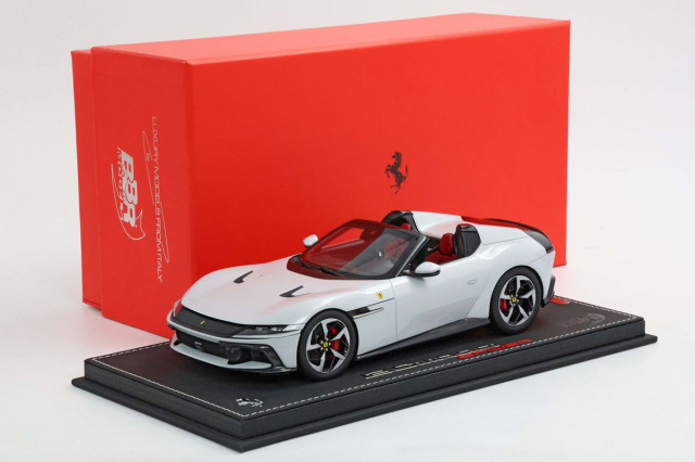 【新品】BBR 1/18 Ferrari 12Cilindri Spider B.B.R 新発売！ BBR 1/18 Ferrari 12 Cilindri Spider Rosso corsa