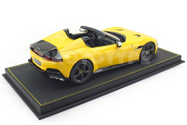 【りょん様用】ゲートII 15ポンド【新品未使用】 予約商品 ** BBR P18251GV 1/18 Ferrari 12 Cilindri Spider Giallo