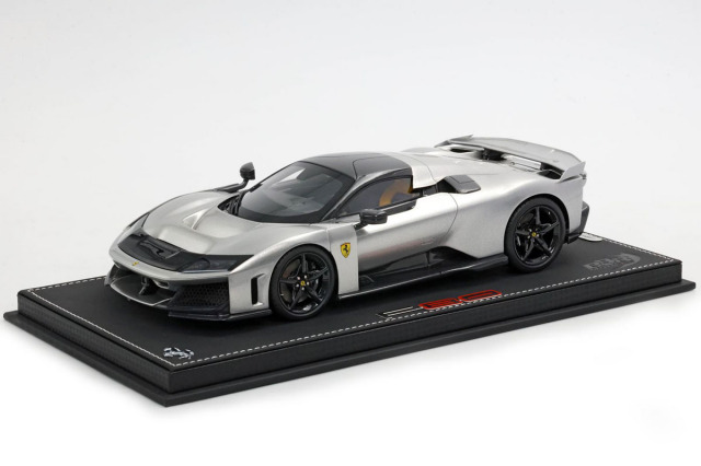 ** 予約商品 ** BBR P18253EV 1/18 Ferrari F80 Optional carbon Gloss Aluminium - Carbon wheels （ケース付）