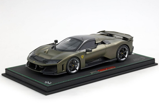 ** 予約商品 ** BBR P18253I1V 1/18 Ferrari F80 Optional carbon Matt Verde Masoni - Bicolor Carbon/Silver wheels  Limited 24pcs（ケース付）
