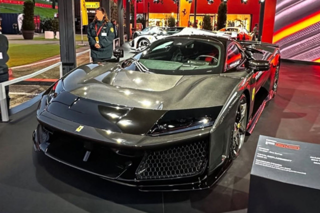 ラクーンオート製　Ferrari Enzo GT Test カーボンブラック 予約商品 ** BBR P18253OV 1/18 Ferrari F80 Full Carbon Black