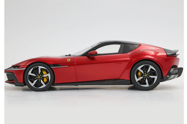 BBR P18254FV 1/18 Ferrari 12 Cilindri Panoramic Roof Rosso Imola