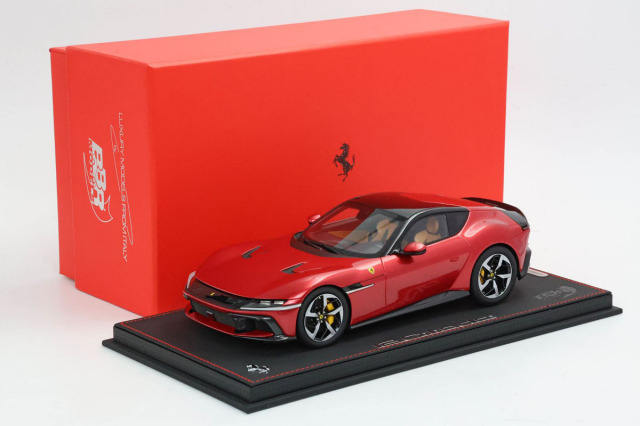 BBR P18254FV 1/18 Ferrari 12 Cilindri Panoramic Roof Rosso Imola