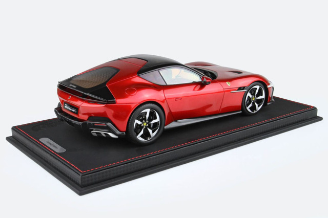 BBR P18254GV 1/18 Ferrari 12 Cilindri Panoramic Roof Rosso Fuoco