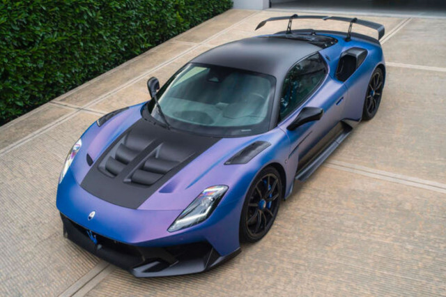 ** 予約商品 ** BBR P18255DV 1/18 Maserati GT2 Stradale Digital Aurora（ケース付）