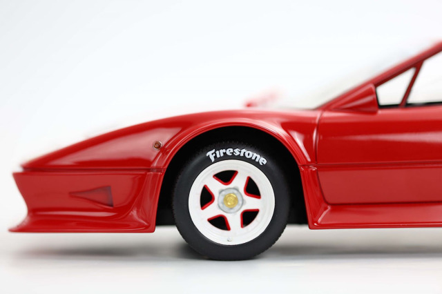 予約商品 ** BBR P18256AV 1/18 Ferrari 512 BB Targa Anliker 1984